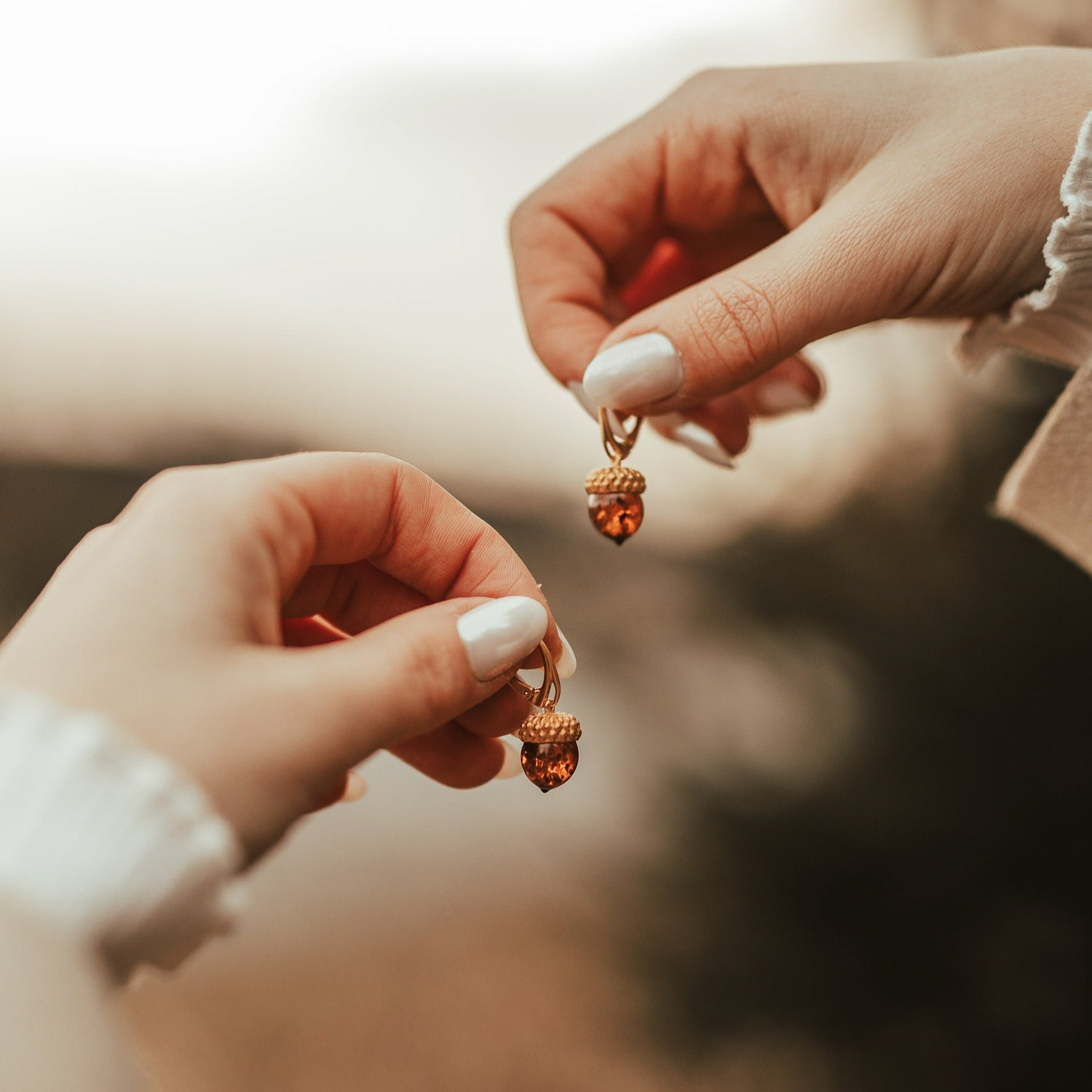 EARRINGS AMBER ACORN