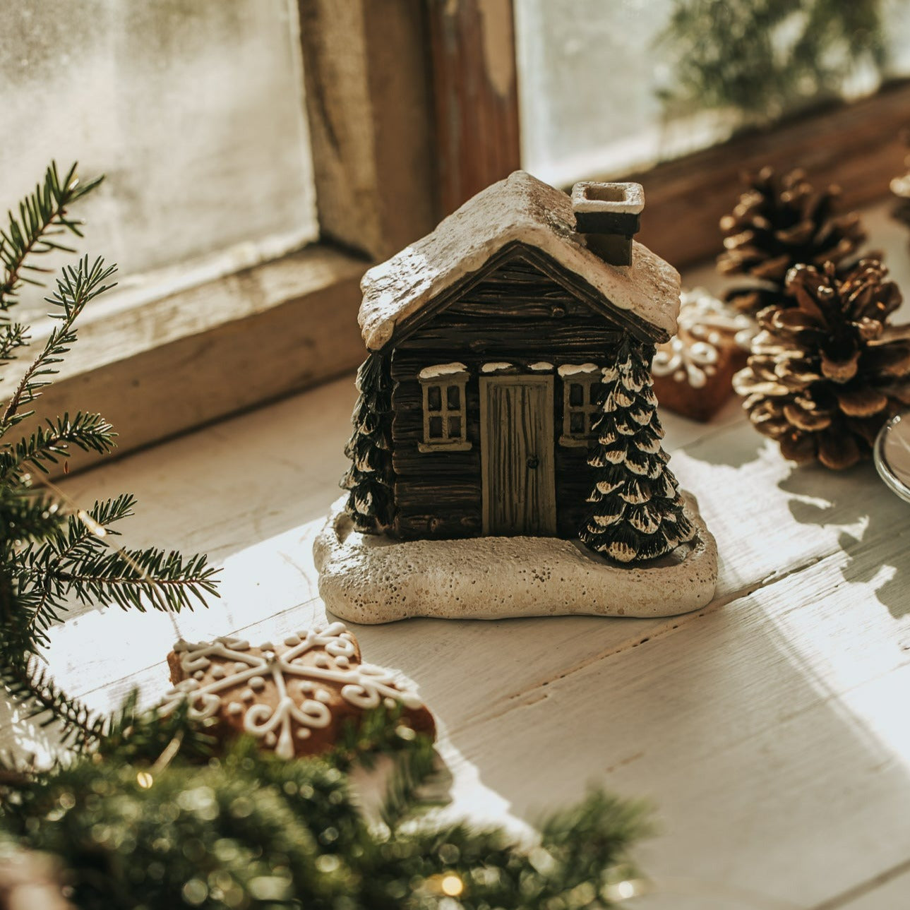 RÄUCHERHAUS WINTERHÜTTE