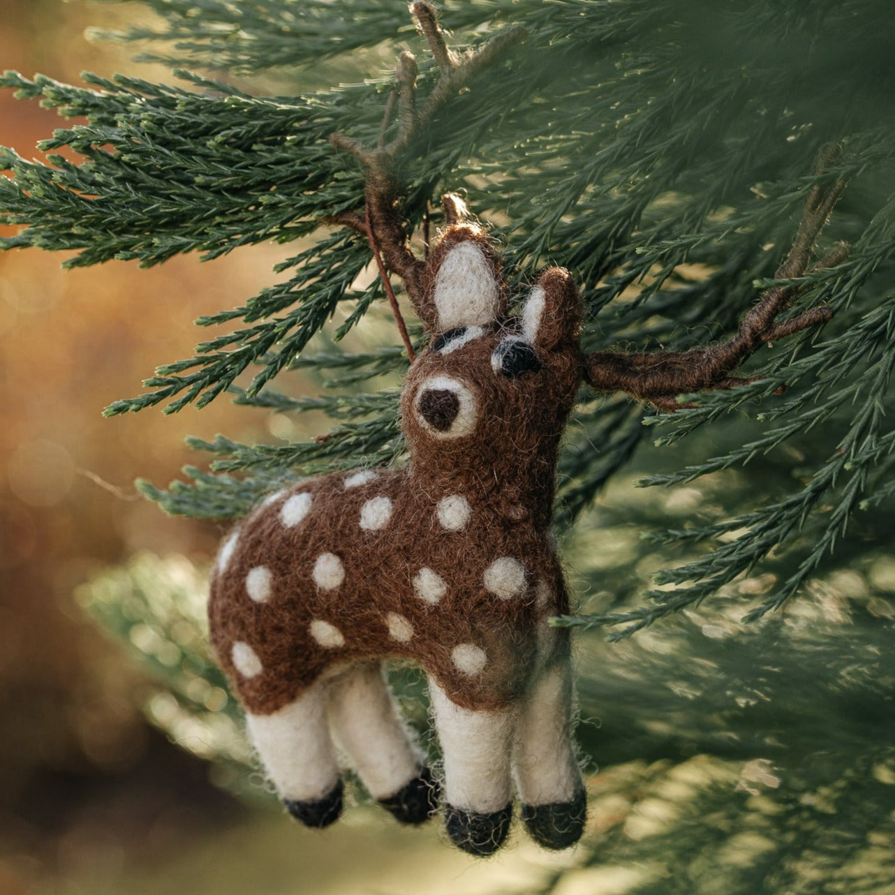 FELT PENDANT DEER