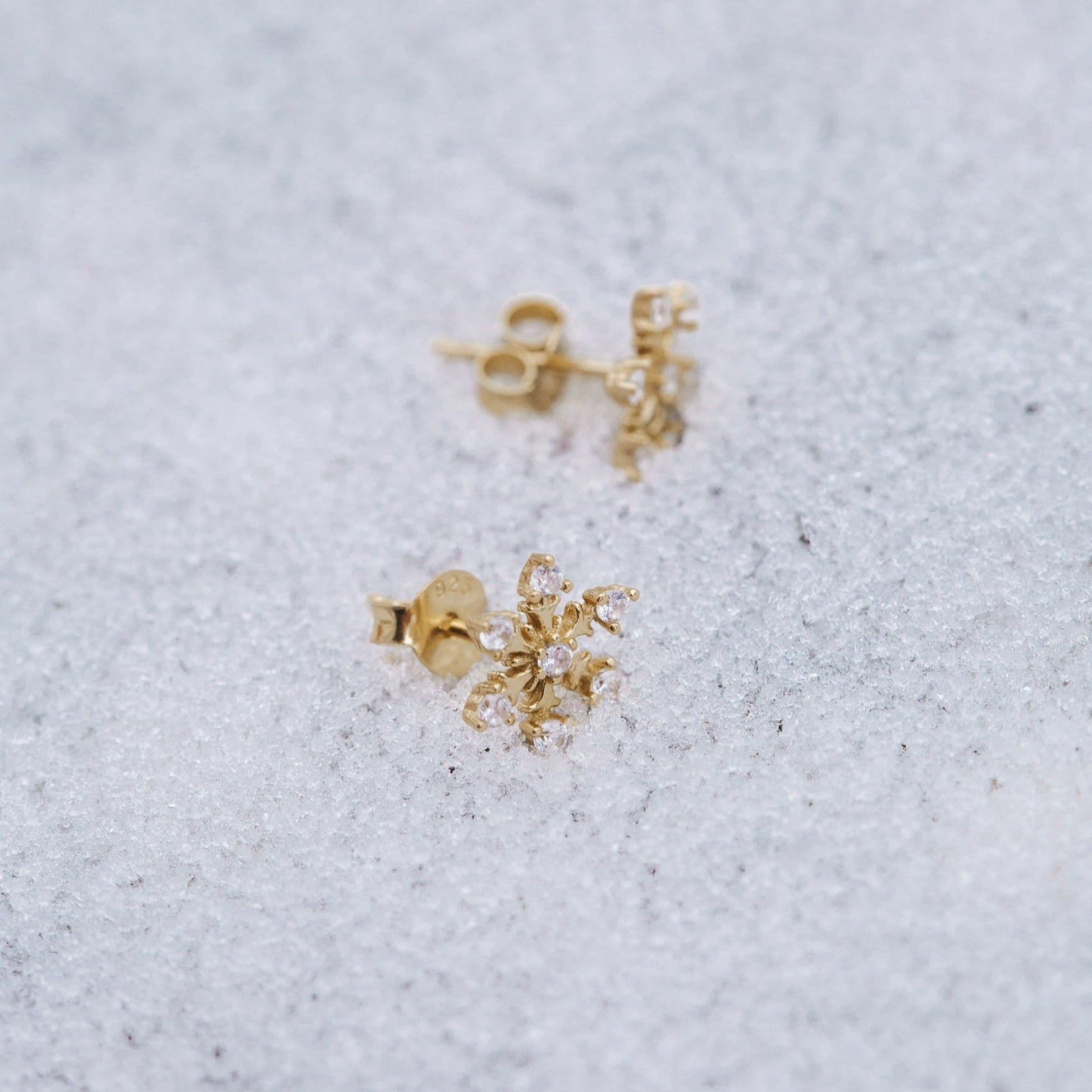 OHRSTECKER KLEINE SCHNEEFLOCKE